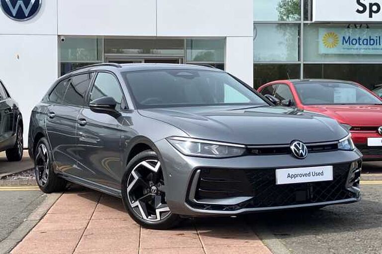 Volkswagen Passat R-Line 1.5 eTSI 150PS 7-speed DSG 5 Door