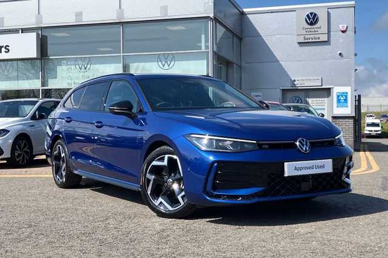 Volkswagen Passat R-Line 1.5 eTSI 150PS 7-speed DSG