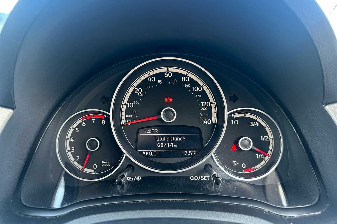 Volkswagen up! Up 2016 1.0 TSI 90PS High 5Dr