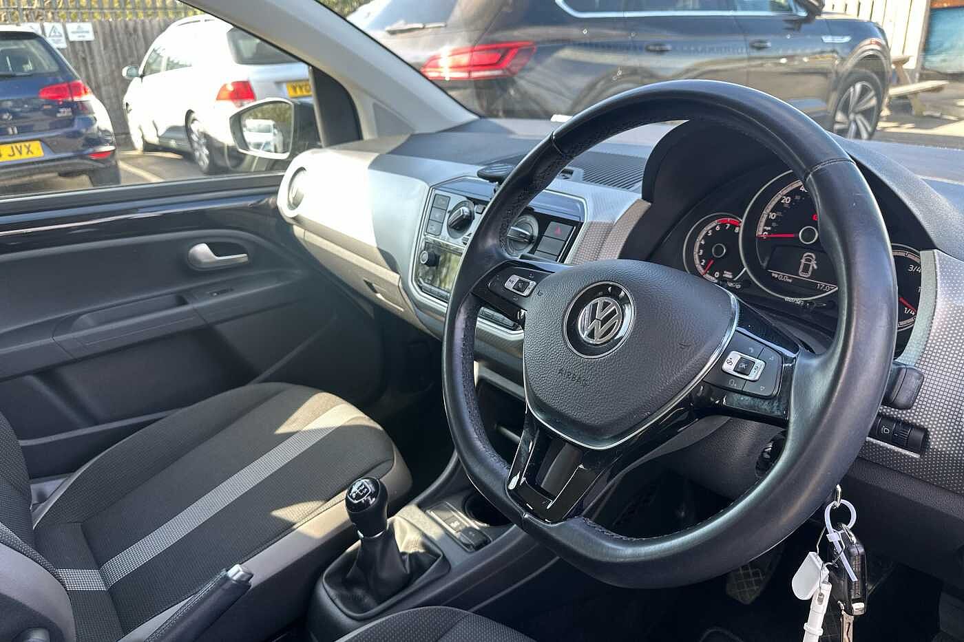Volkswagen up! Up 2016 1.0 TSI 90PS High 5Dr