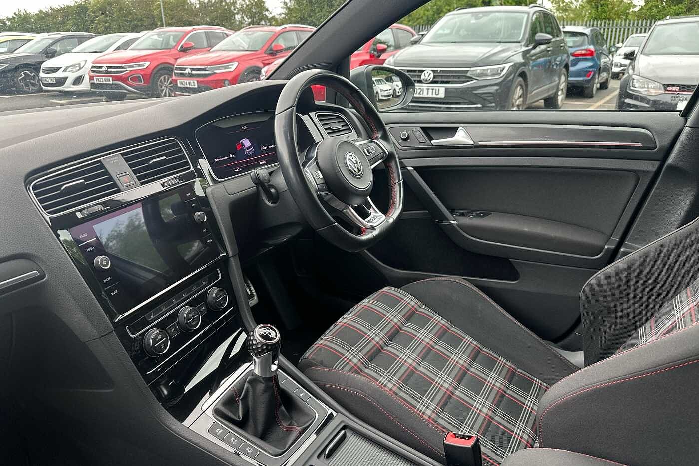 Volkswagen Golf MK7 Facelift 2.0 TSI GTI 230PS 5Dr