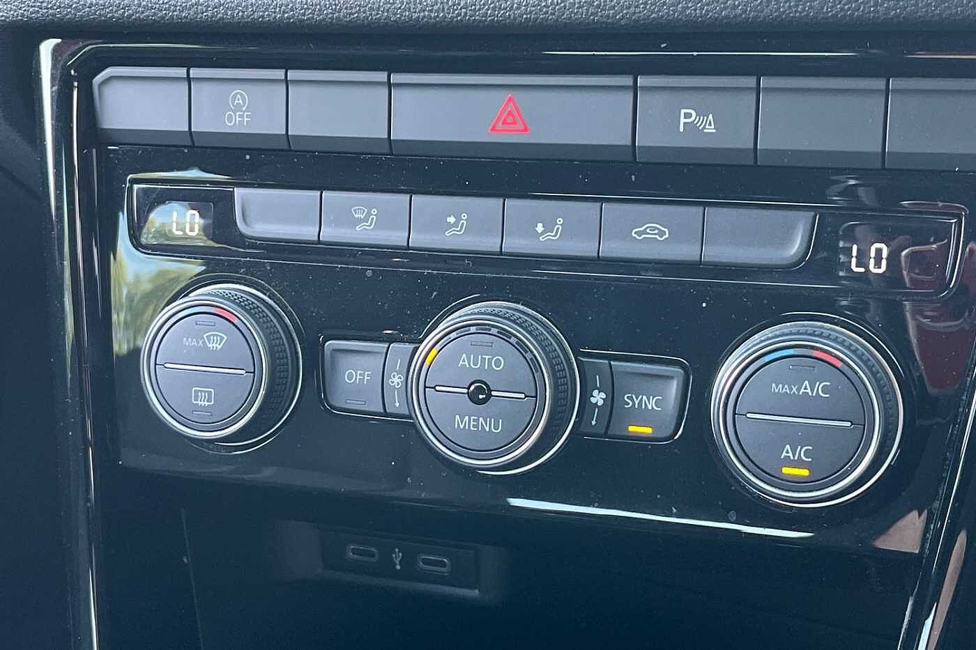 Volkswagen T-ROC 2017 1.0 TSI Black Edition 110PS