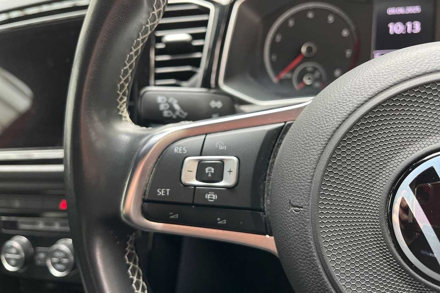 Volkswagen T-ROC 2017 1.0 TSI Black Edition 110PS