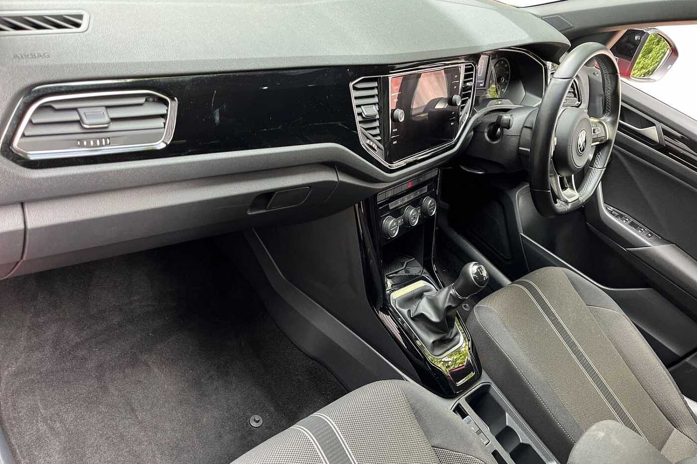 Volkswagen T-ROC 2017 1.0 TSI Black Edition 110PS