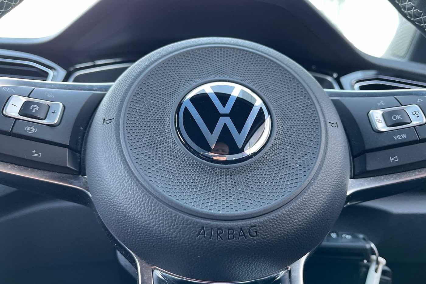 Volkswagen T-ROC 2017 1.0 TSI Black Edition 110PS