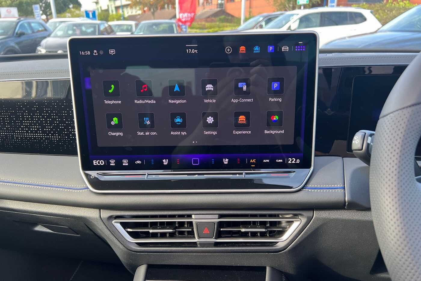 Volkswagen Tiguan Estate 1.5 TSI 272 eHybrid R-Line 5dr DSG *SLIDING PAN ROOF* *BLACK STYLE PACKAGE*