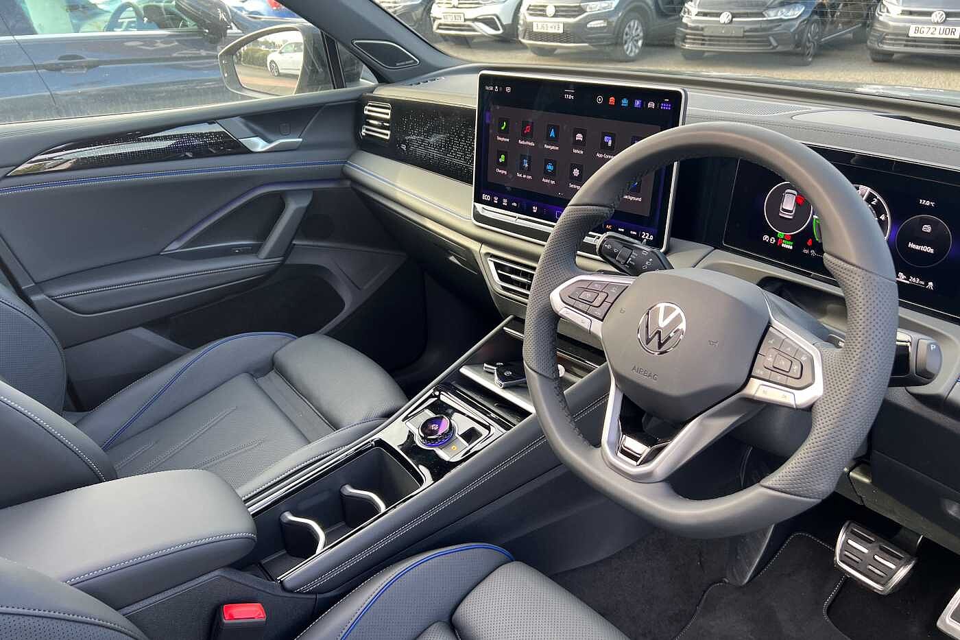 Volkswagen Tiguan Estate 1.5 TSI 272 eHybrid R-Line 5dr DSG *SLIDING PAN ROOF* *BLACK STYLE PACKAGE*