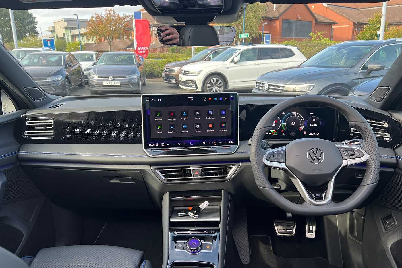 Volkswagen Tiguan Estate 1.5 TSI 272 eHybrid R-Line 5dr DSG *SLIDING PAN ROOF* *BLACK STYLE PACKAGE*