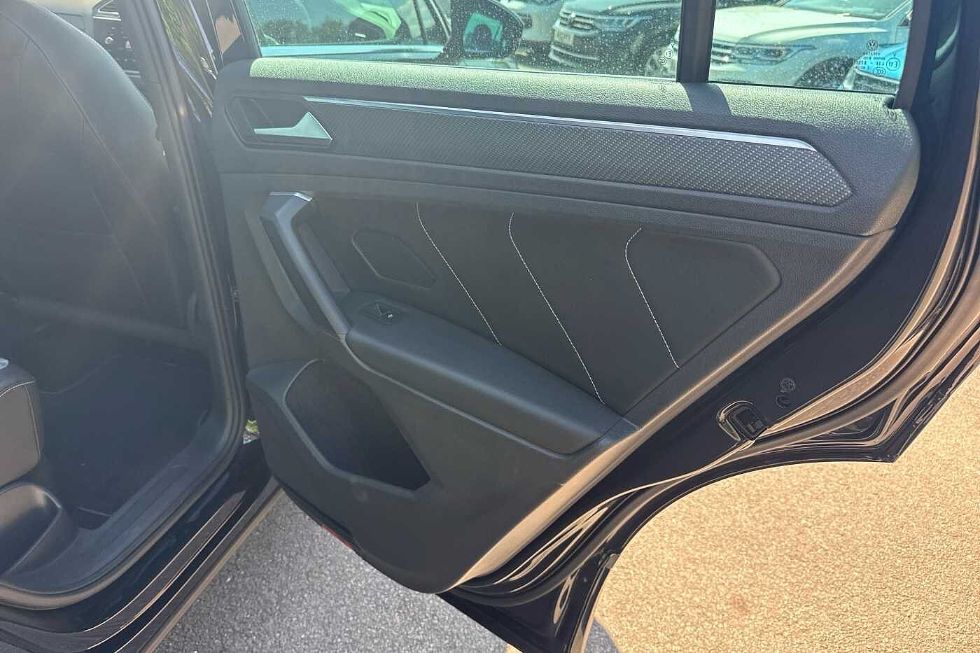 Volkswagen Tiguan 1.5 TSI (150ps) R-Line EVO DSG