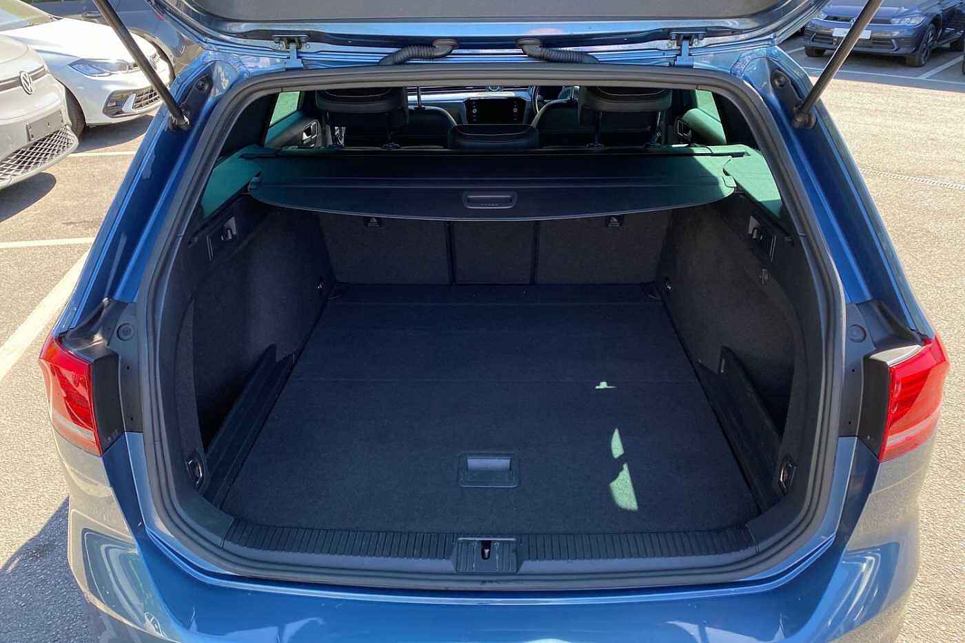 Volkswagen Passat 2.0 TDI R-Line 150PS Estate
