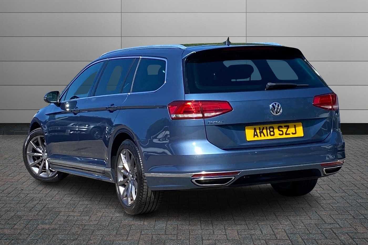 Volkswagen Passat 2.0 TDI R-Line 150PS Estate