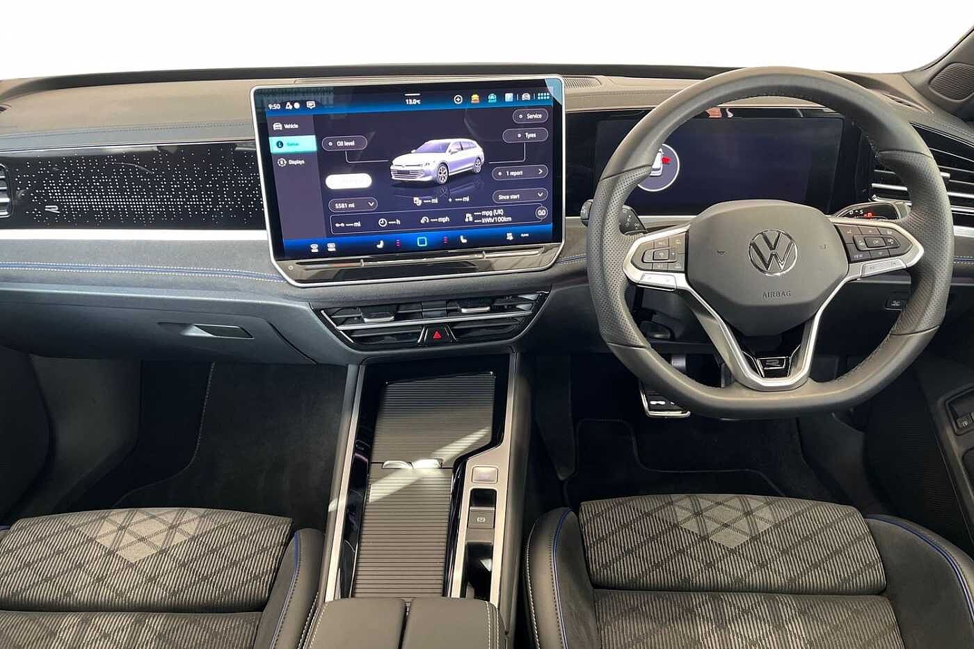Volkswagen Passat 1.5 TSI eHybrid 19.7kWh R-Line Estate 5dr Petrol Plug-in Hybrid DSG Euro 6 (s/s)