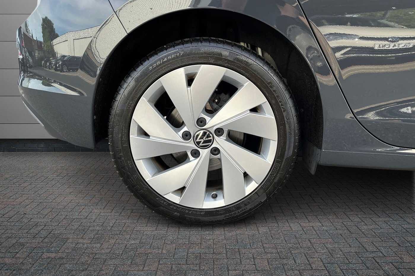 Volkswagen Golf 1.5 TSI Style Hatchback 5dr Petrol Manual Euro 6 (s/s) (130 ps)
