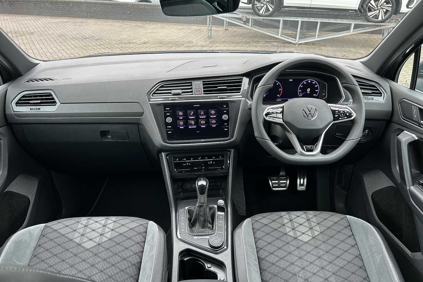 Volkswagen Tiguan 2.0 TDI (150PS) R-Line SCR 4Motion DSG
