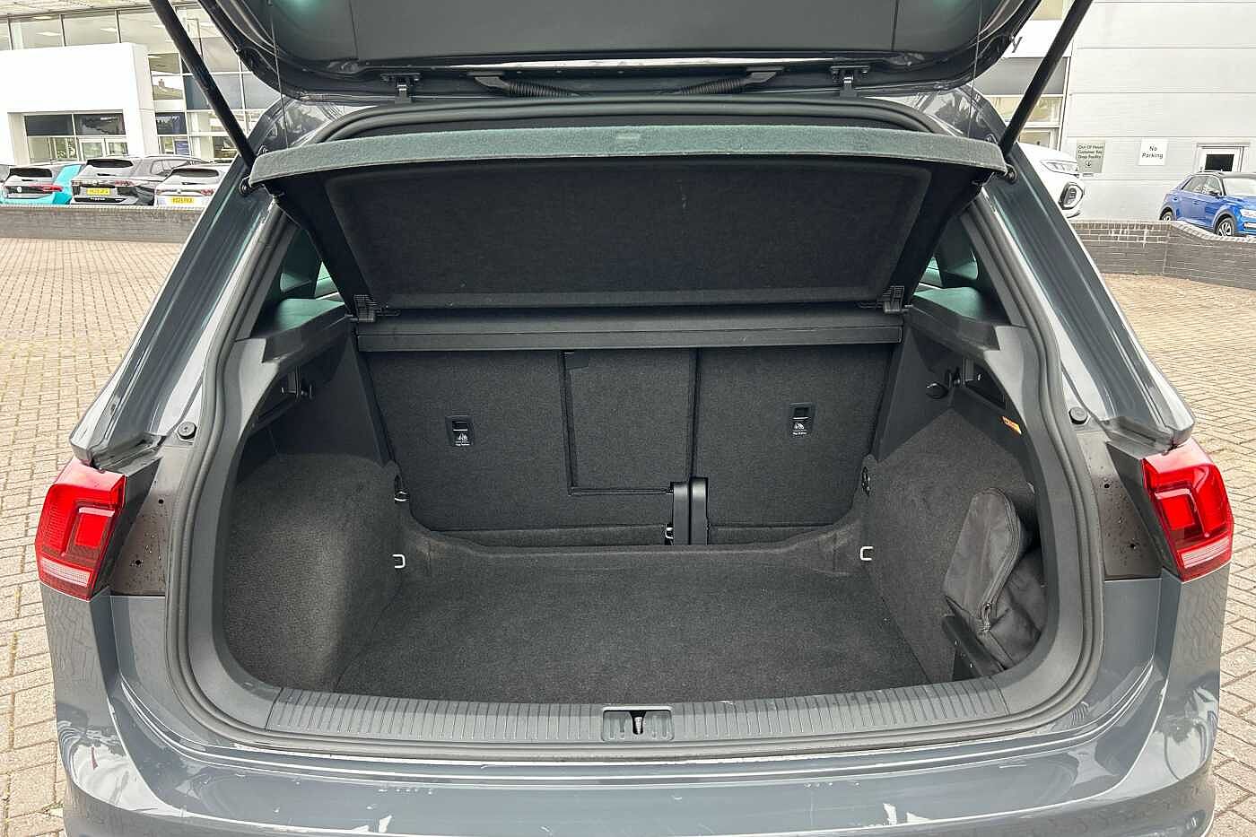 Volkswagen Tiguan 2.0 TDI (150PS) R-Line SCR 4Motion DSG