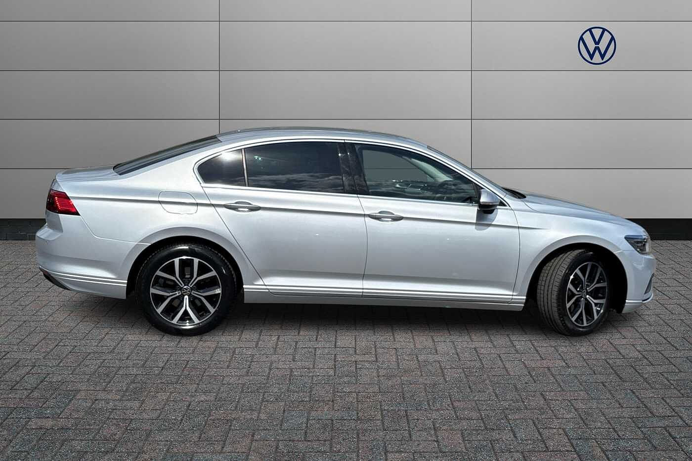 Volkswagen Passat MK8 Facelift Sal 1.5 TSI 150ps SEL EVO DSG