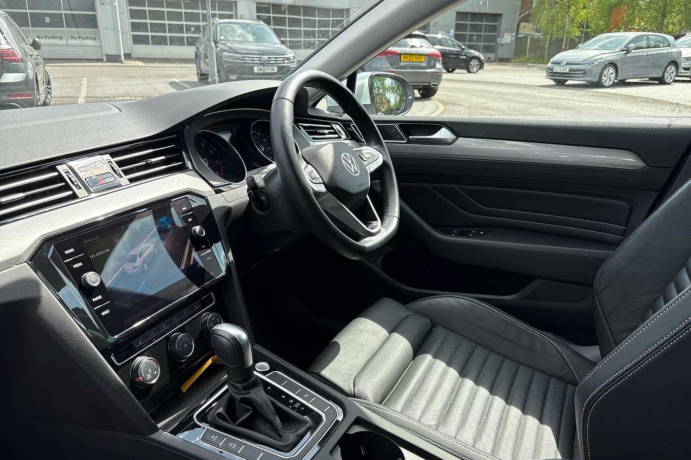 Volkswagen Passat MK8 Facelift Sal 1.5 TSI 150ps SEL EVO DSG