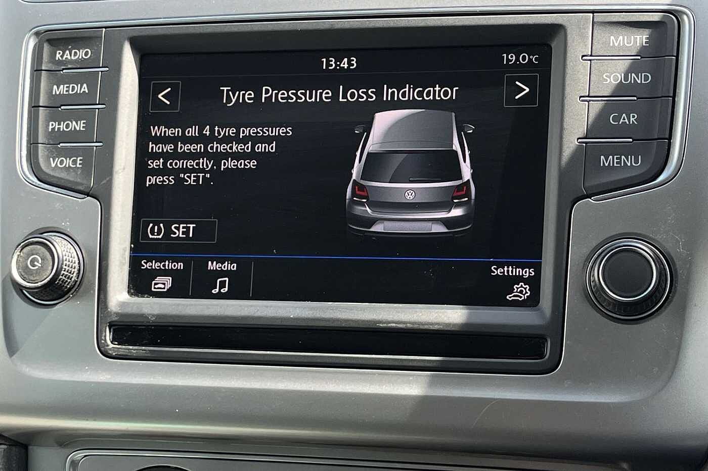 Volkswagen Polo 1.2 TSI R-Line Hatchback 3dr Petrol Manual Euro 6 (s/s) (90 ps)