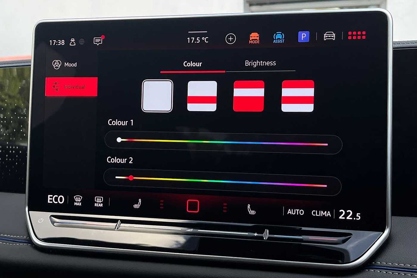 Volkswagen Tiguan 1.5 TSI eHybrid 19.7kWh R-Line SUV 5dr Petrol Plug-in Hybrid DSG Euro 6 (s/s) (2