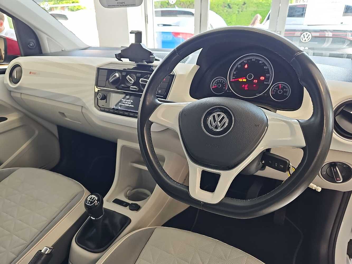 Volkswagen up! Up 2016 1.0 TSI 90PS Beats 5Dr