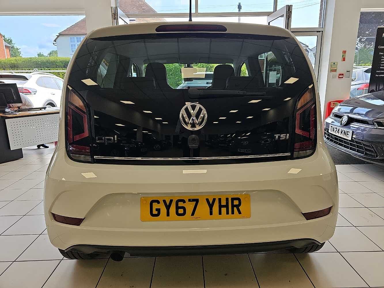 Volkswagen up! Up 2016 1.0 TSI 90PS Beats 5Dr