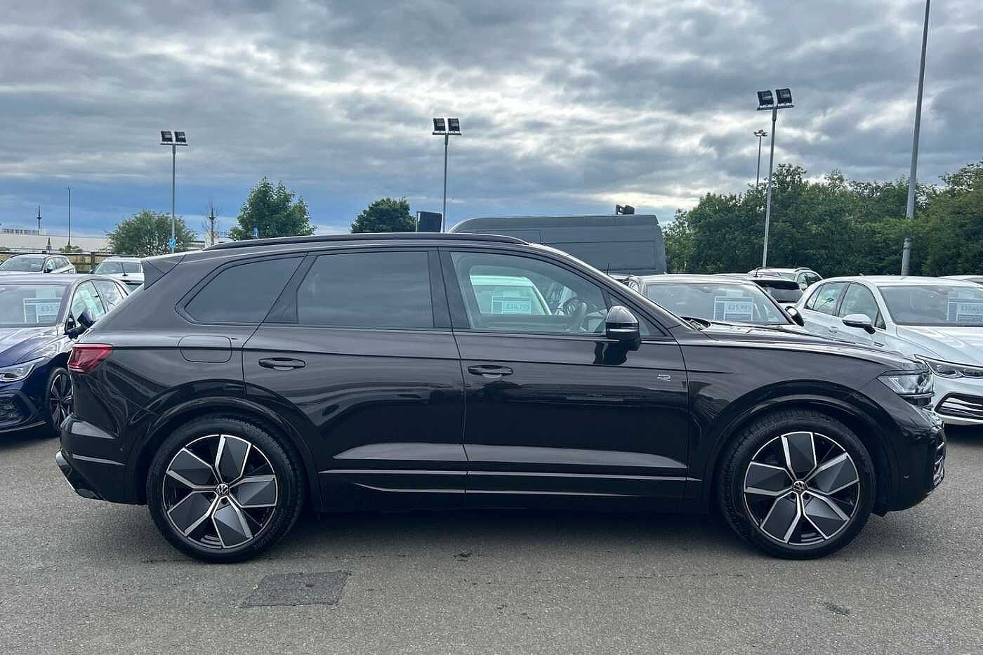 Volkswagen Touareg 3.0TDI (231ps) Black Edition 4Motion 5dr