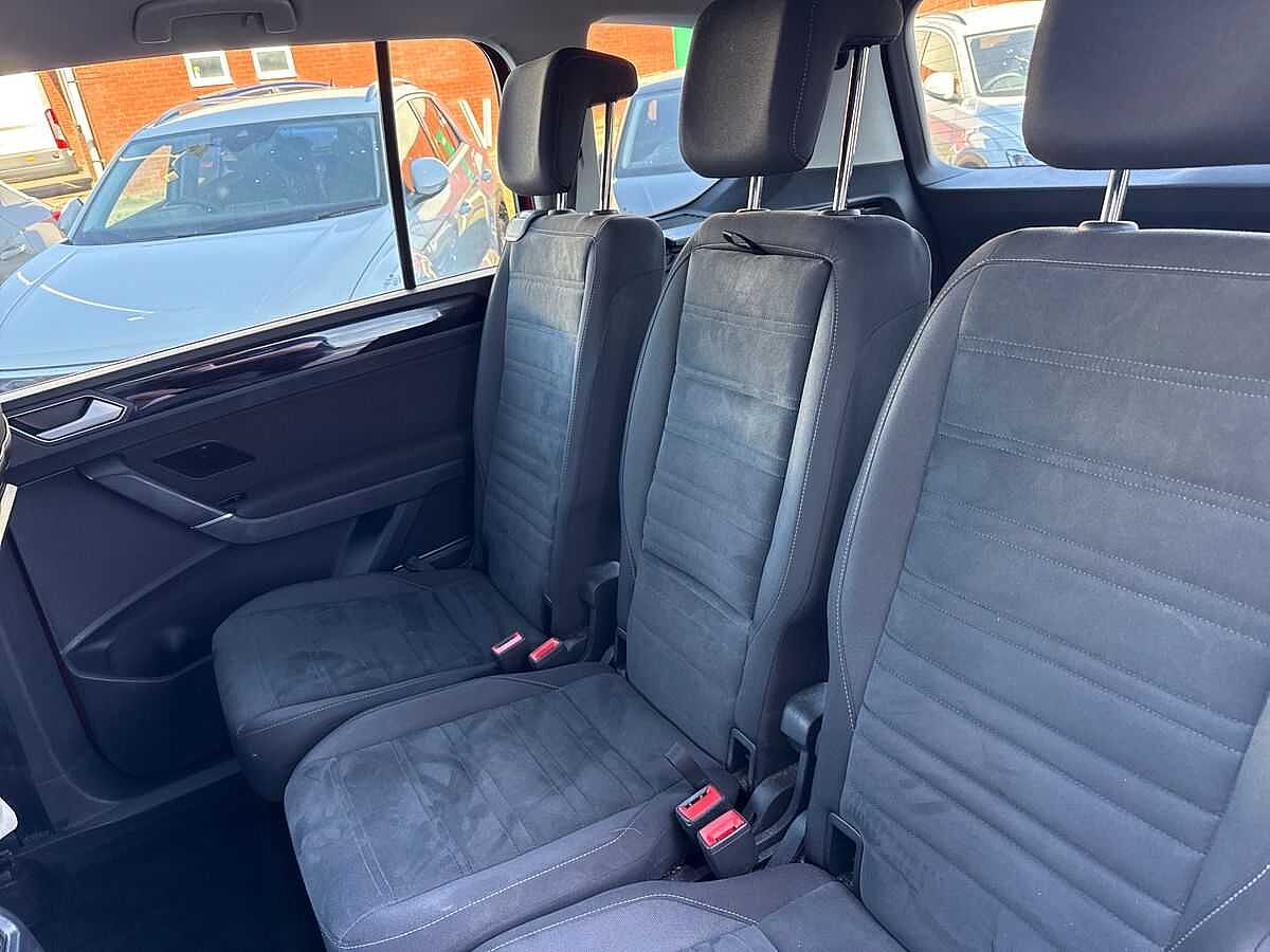Volkswagen Touran 1.5 TSI EVO SEL 5Dr