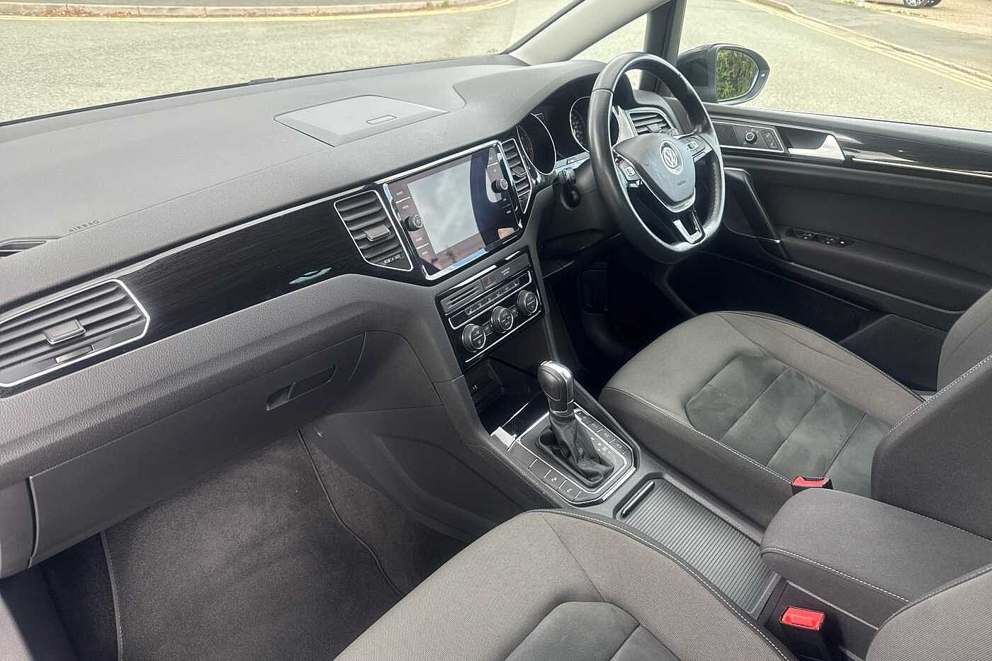 Volkswagen Golf SV