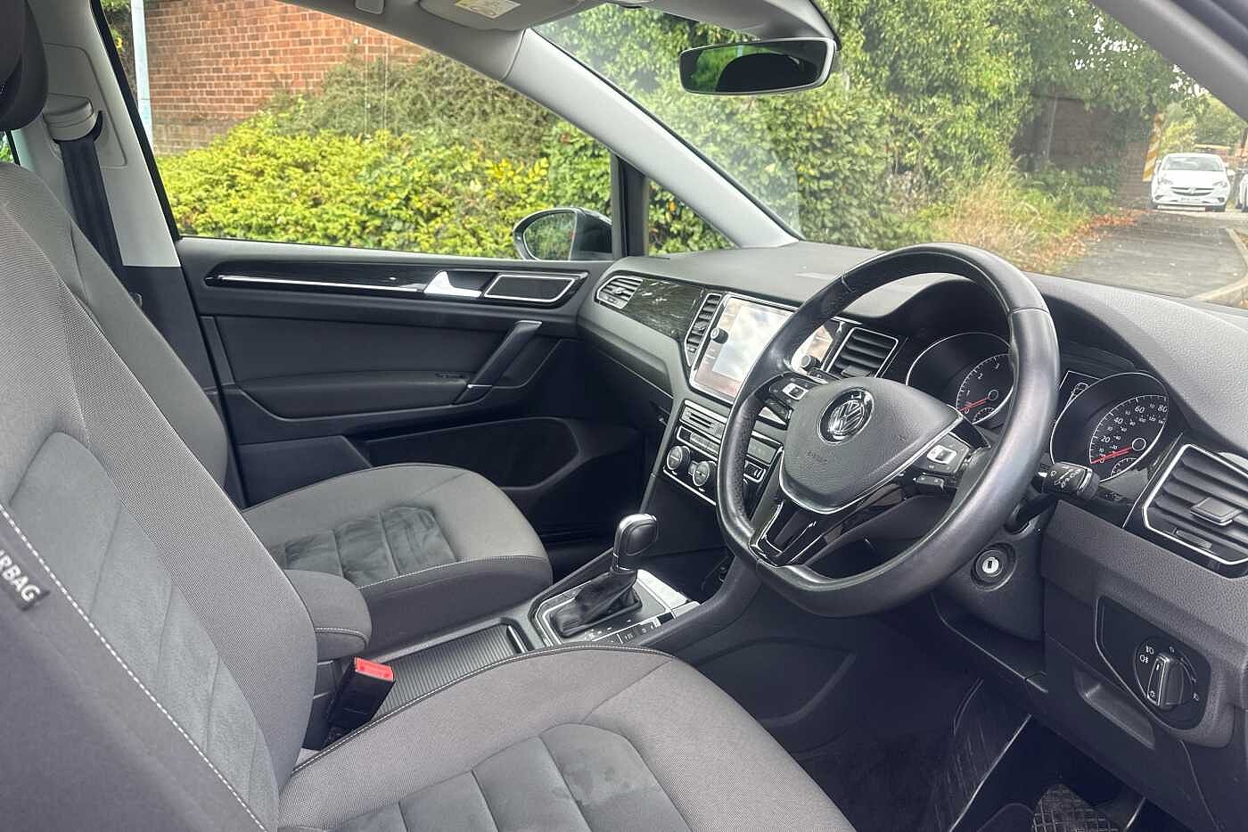 Volkswagen Golf SV