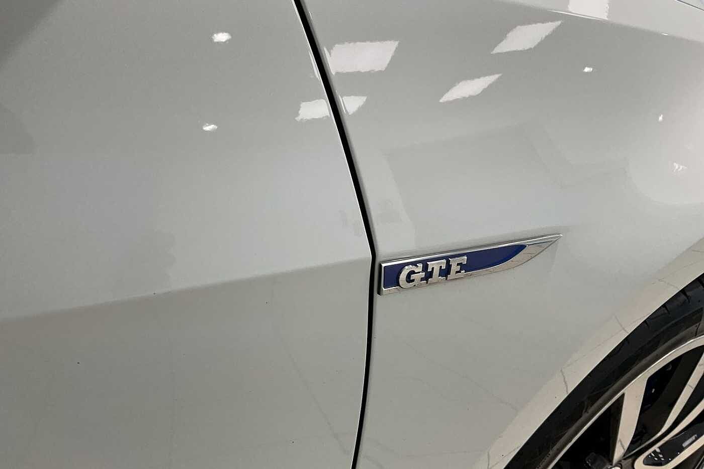 Volkswagen Golf 1.4 TSI 8.7kWh GTE Hatchback 5dr Petrol Plug-in Hybrid DSG Euro 6 (s/s) (204 ps)