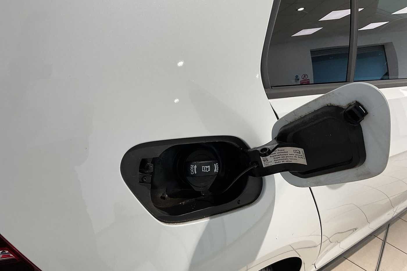 Volkswagen Golf 1.4 TSI 8.7kWh GTE Hatchback 5dr Petrol Plug-in Hybrid DSG Euro 6 (s/s) (204 ps)