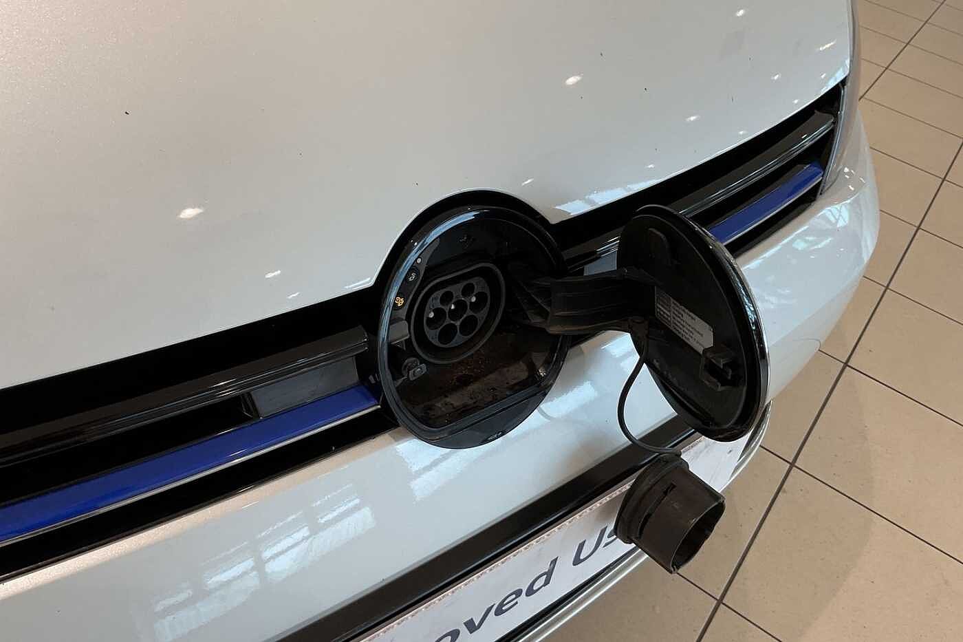 Volkswagen Golf 1.4 TSI 8.7kWh GTE Hatchback 5dr Petrol Plug-in Hybrid DSG Euro 6 (s/s) (204 ps)