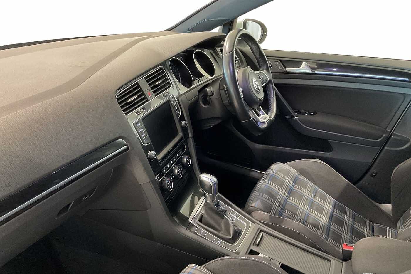 Volkswagen Golf 1.4 TSI 8.7kWh GTE Hatchback 5dr Petrol Plug-in Hybrid DSG Euro 6 (s/s) (204 ps)