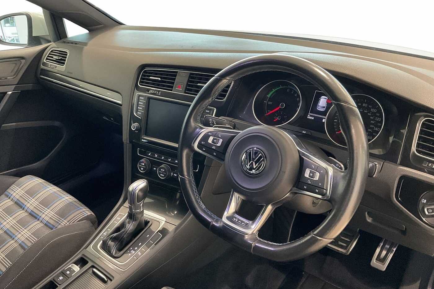 Volkswagen Golf 1.4 TSI 8.7kWh GTE Hatchback 5dr Petrol Plug-in Hybrid DSG Euro 6 (s/s) (204 ps)