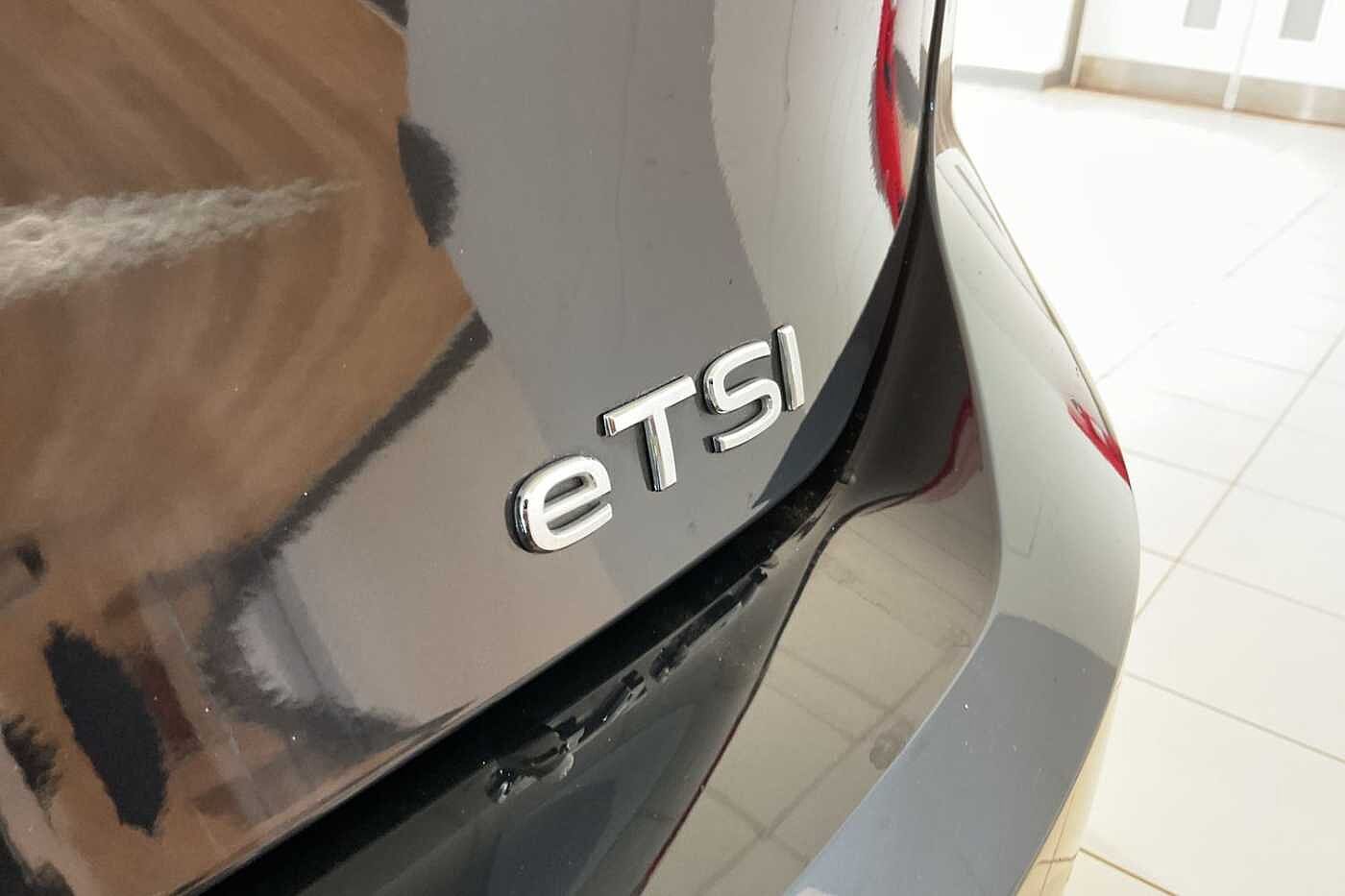 Volkswagen Golf 1.5 eTSI MHEV Life Hatchback 5dr Petrol Hybrid DSG Euro 6 (s/s) (150 ps)