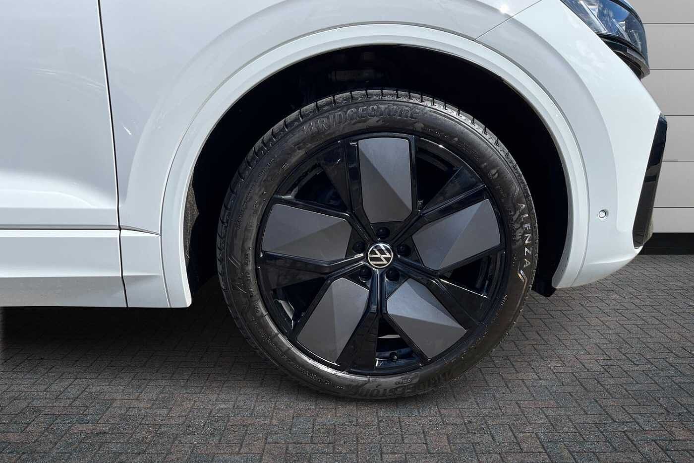Volkswagen Touareg 3.0 TDI V6 Black Edition SUV 5dr Diesel Tiptronic 4Motion Euro 6 (s/s) (286 ps)