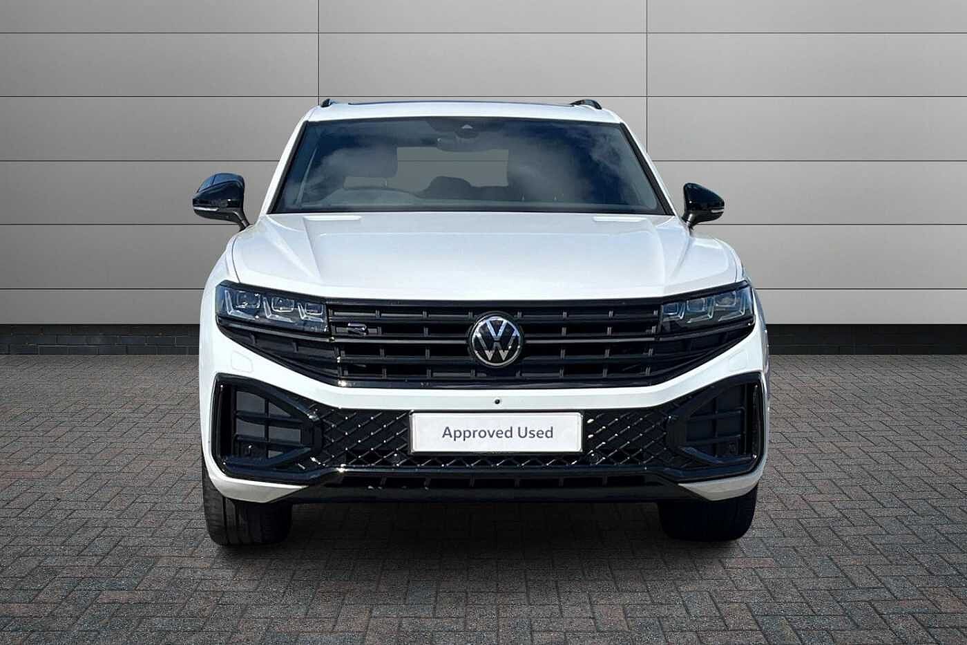 Volkswagen Touareg 3.0 TDI V6 Black Edition SUV 5dr Diesel Tiptronic 4Motion Euro 6 (s/s) (286 ps)
