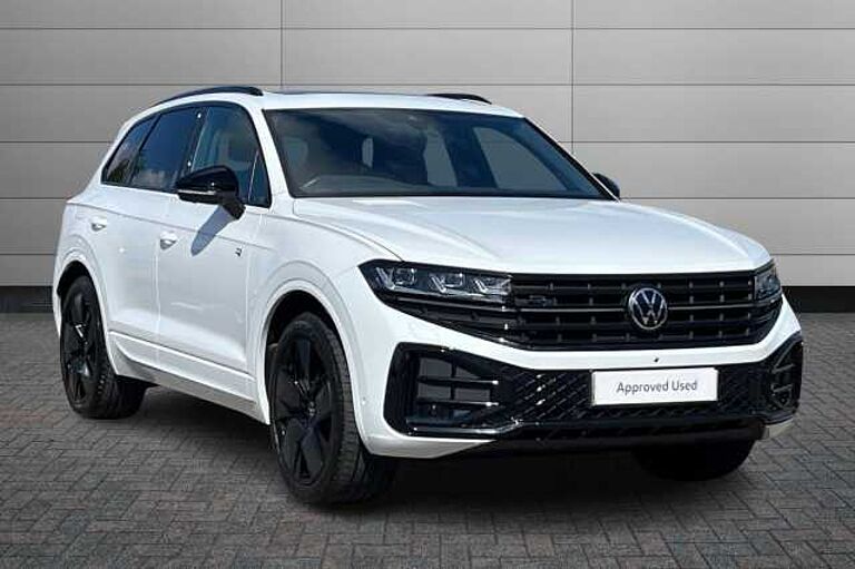 Volkswagen Touareg 3.0 TDI V6 Black Edition SUV 5dr Diesel Tiptronic 4Motion Euro 6 (s/s) (286 ps)