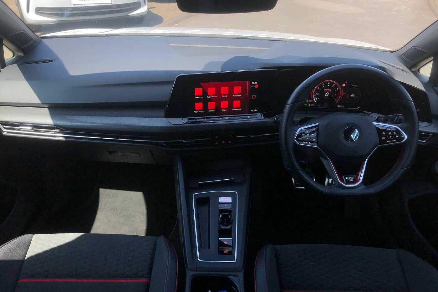 Volkswagen Golf 8 GTI Clubsport 2.0TSI 300PS 7-speed DSG 5 Dr