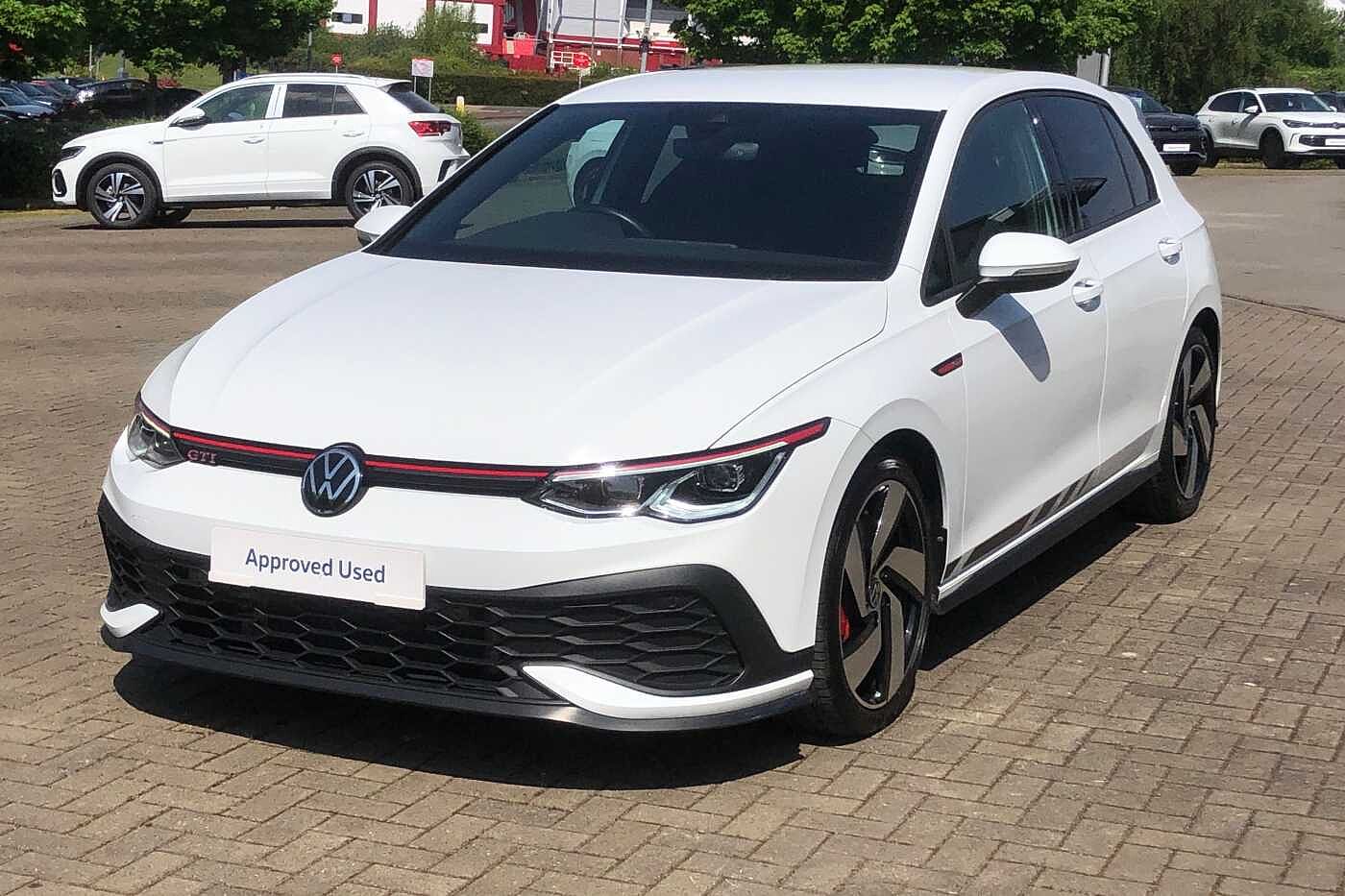Volkswagen Golf 8 GTI Clubsport 2.0TSI 300PS 7-speed DSG 5 Dr