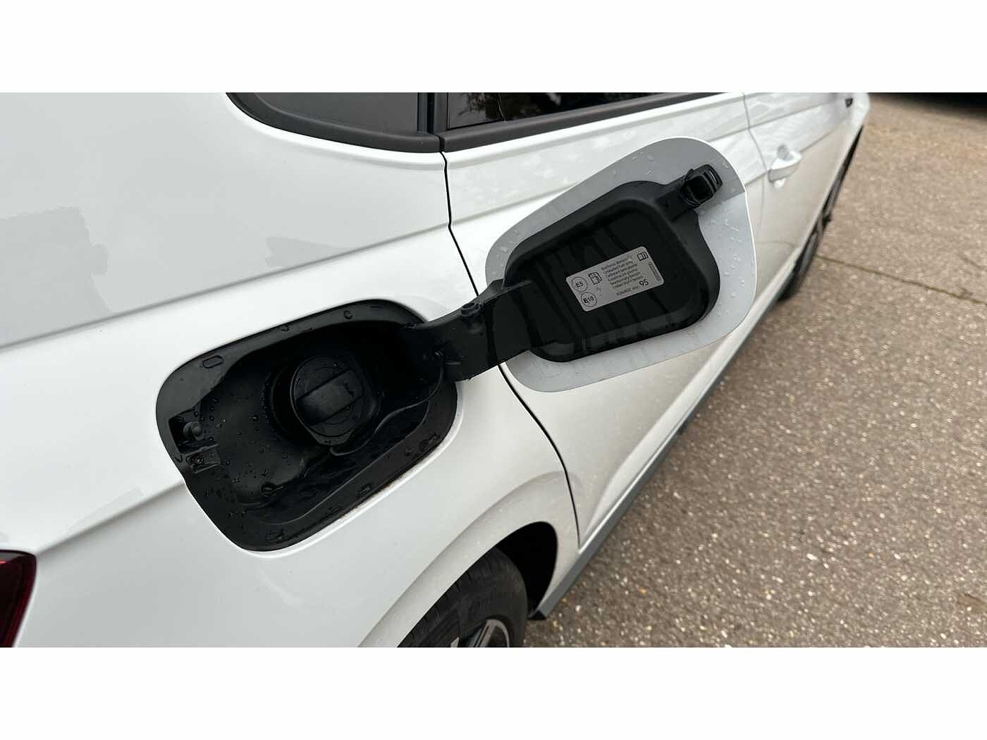 Volkswagen Polo R-Line 1.0 TSI 110PS 7-speed DSG 5 Door
