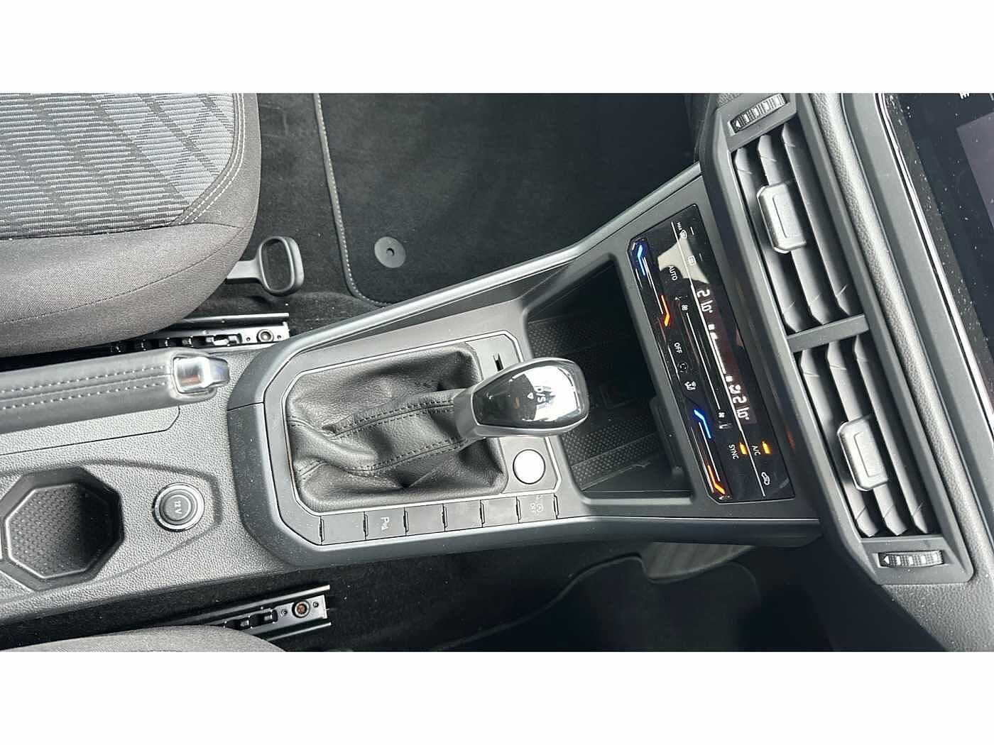Volkswagen Polo R-Line 1.0 TSI 110PS 7-speed DSG 5 Door