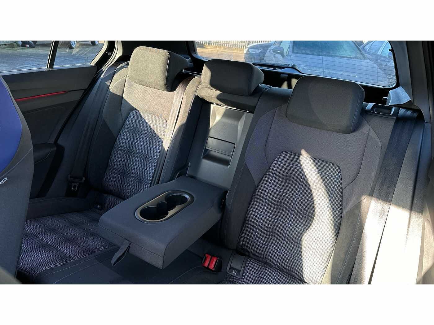 Volkswagen Golf Hatch GTE 1.5 TSI 272ps 6-Speed DSG 5 Door