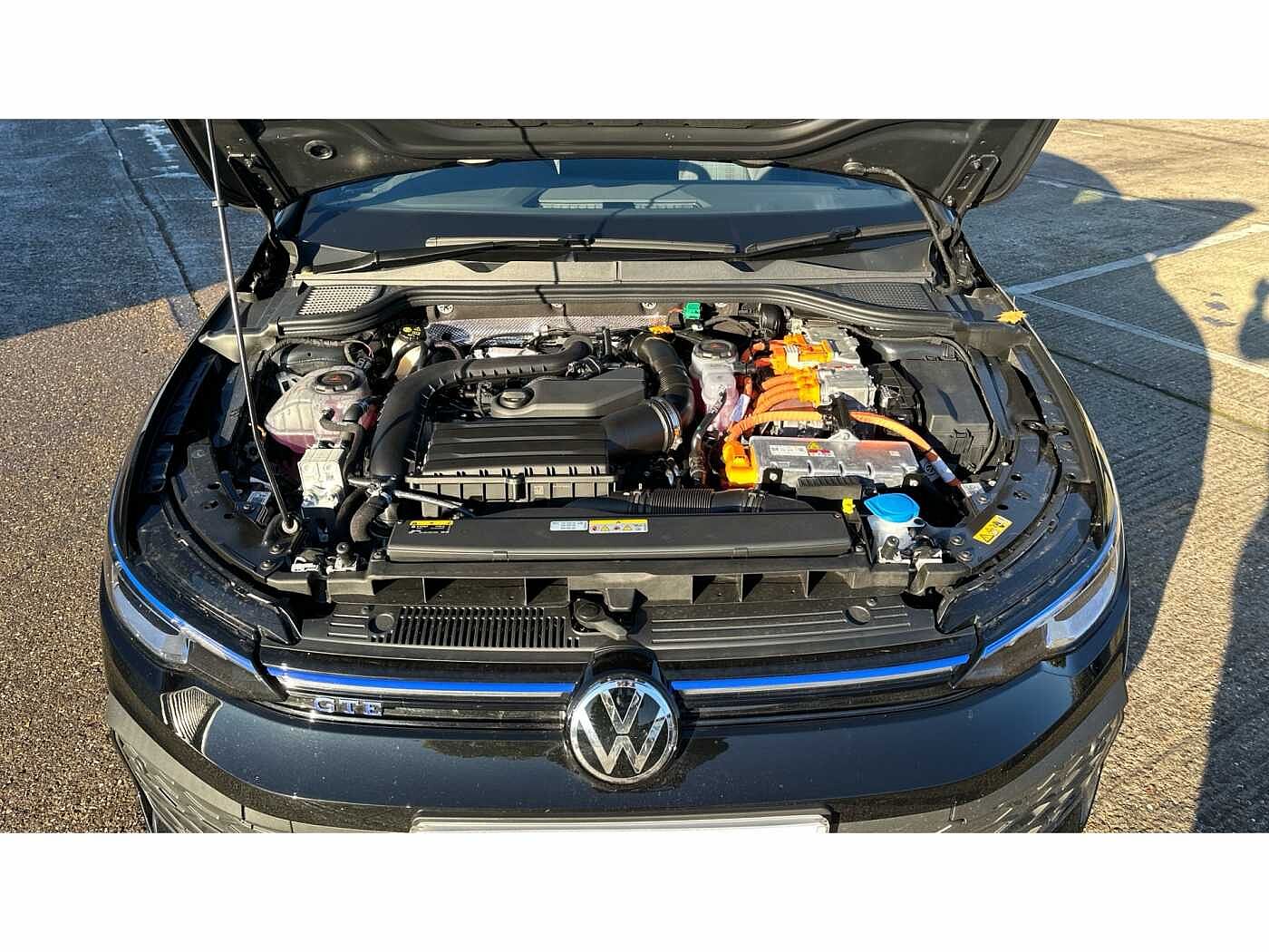 Volkswagen Golf Hatch GTE 1.5 TSI 272ps 6-Speed DSG 5 Door