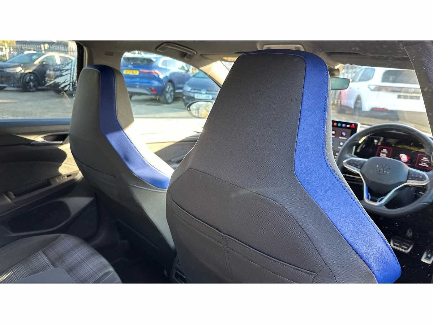 Volkswagen Golf Hatch GTE 1.5 TSI 272ps 6-Speed DSG 5 Door