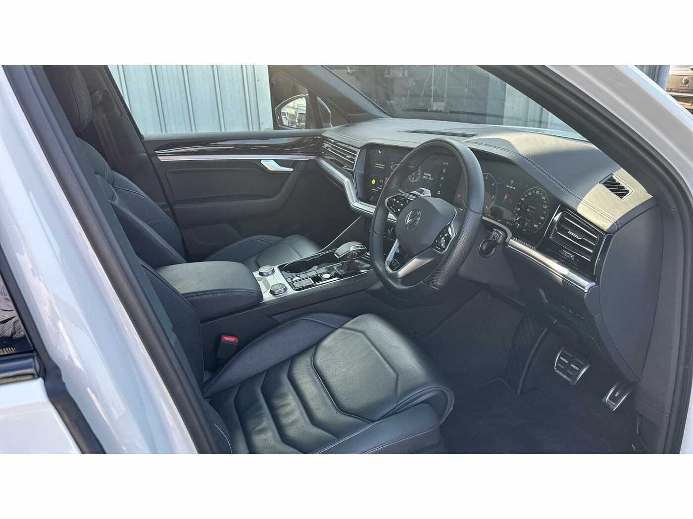 Volkswagen Touareg 3.0 V6 TDI 4Motion Black Edition 5dr Tip Auto