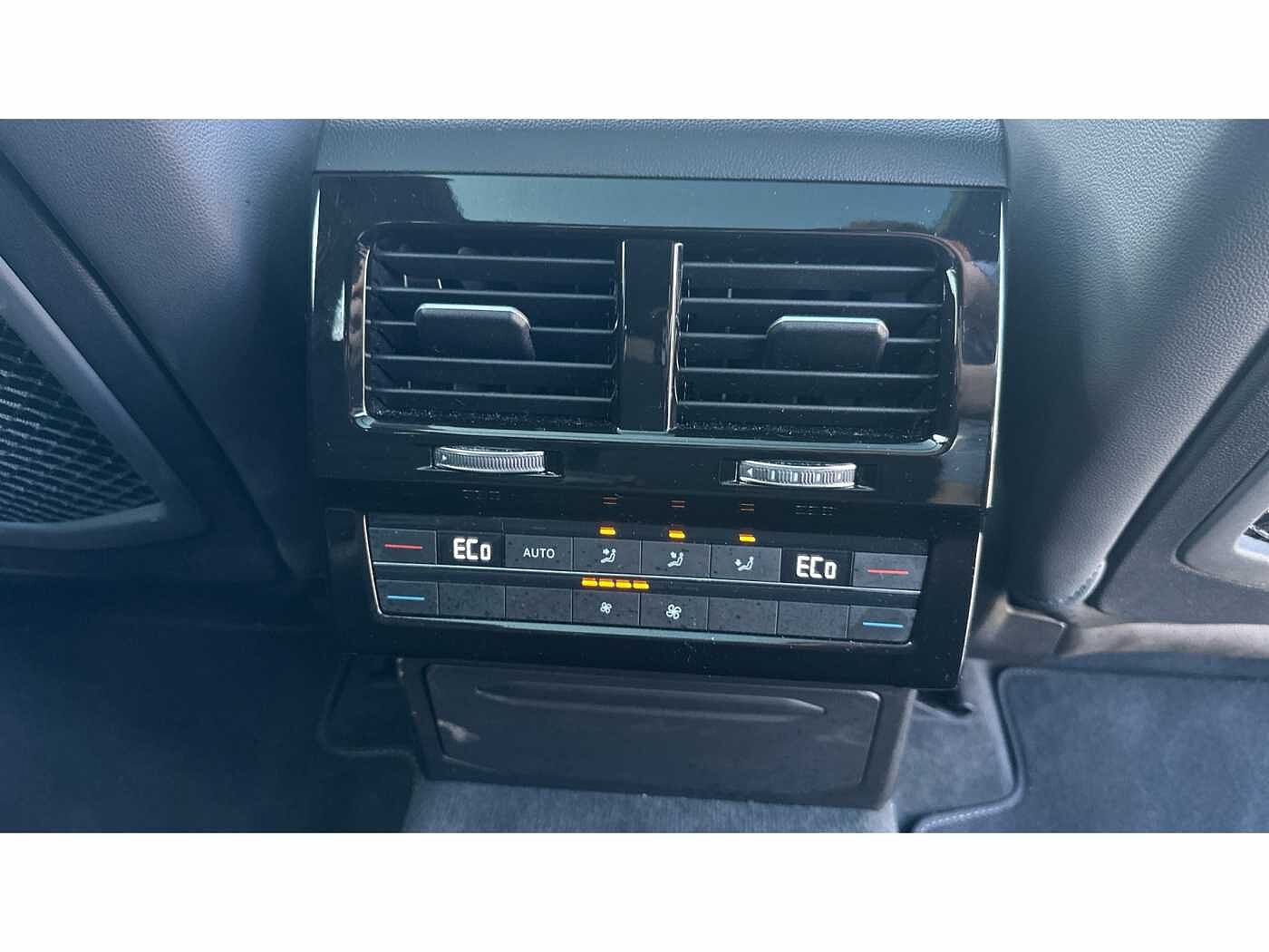 Volkswagen Touareg 3.0 V6 TDI 4Motion Black Edition 5dr Tip Auto
