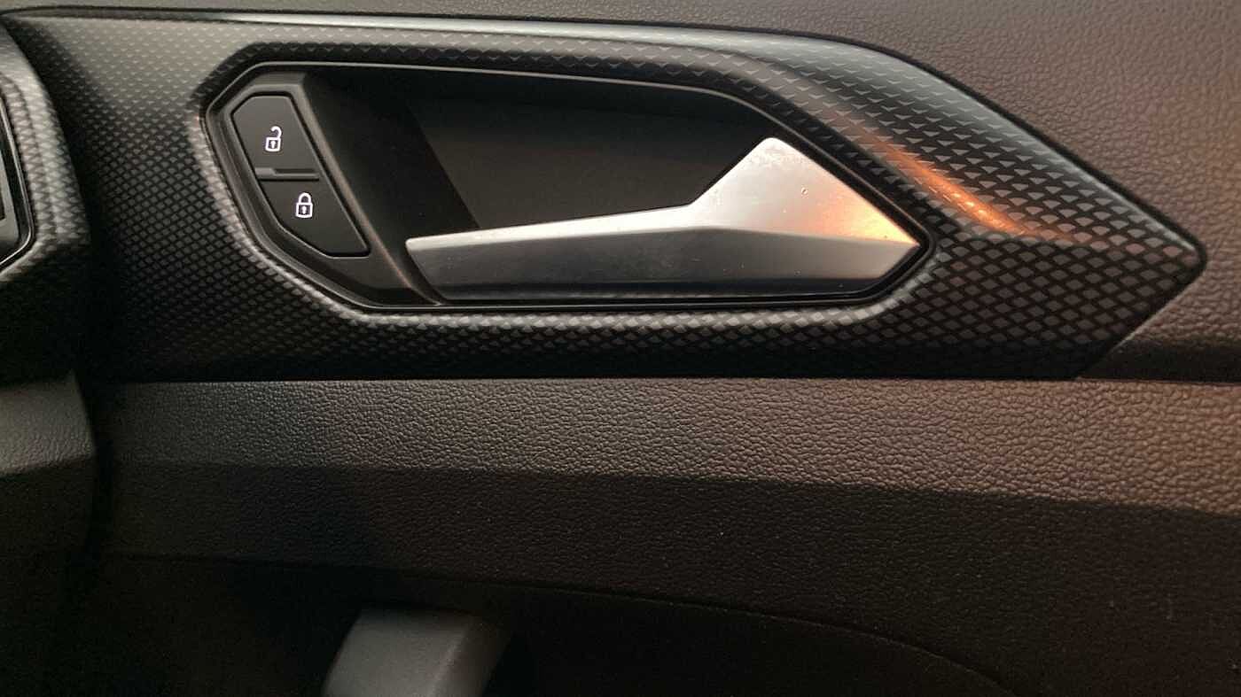 Volkswagen T-Cross 1.0 TSI (110ps) SE Hatchback