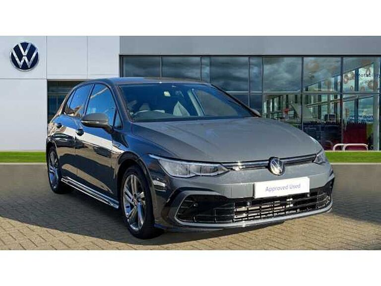 Volkswagen Golf 8 R-Line 1.5 eTSI 150PS 7-speed DSG 5 Door