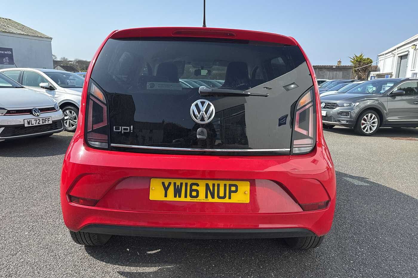 Volkswagen up! Up 2016 1.0 75PS Beats 5Dr